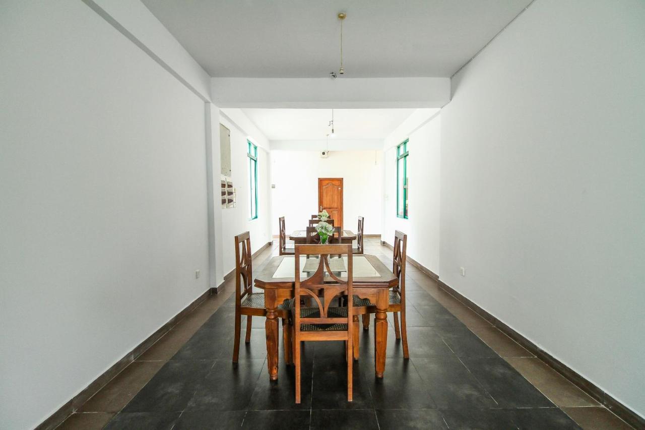 Oyo 290 Night Station Hotel Panadura Eksteriør billede